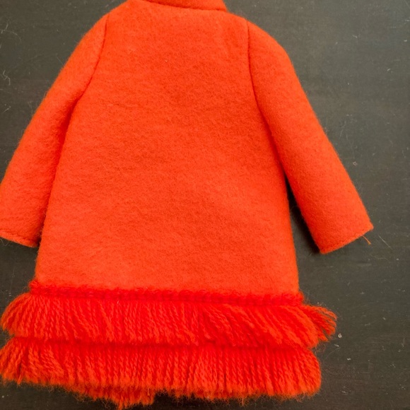 Barbie by Mattel Vintage 1970’s Fiery Felt Orange coat  and vintage suitcase - Picture 4 of 8